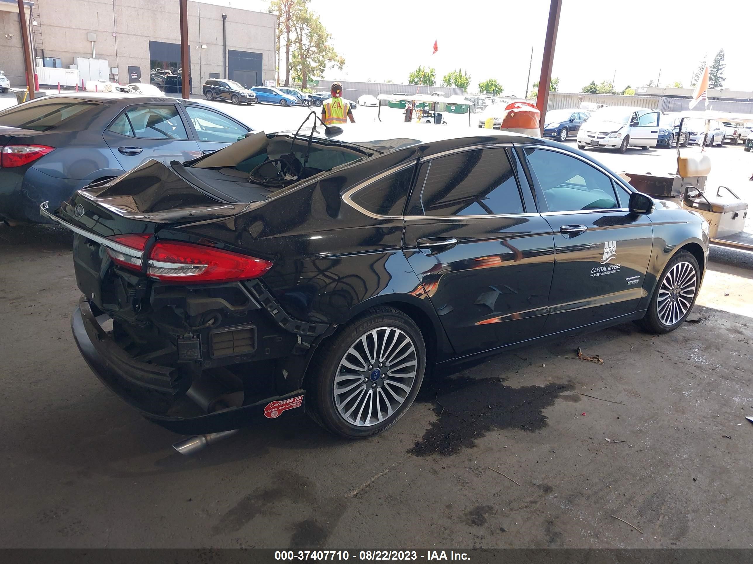 Photo 3 VIN: 3FA6P0SU2HR354674 - FORD FUSION 