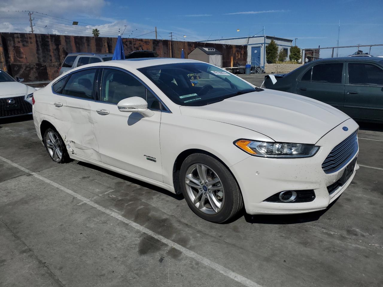 Photo 3 VIN: 3FA6P0SU3GR115102 - FORD FUSION 