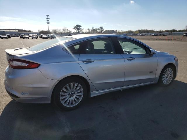 Photo 2 VIN: 3FA6P0SU4DR294729 - FORD FUSION TIT 