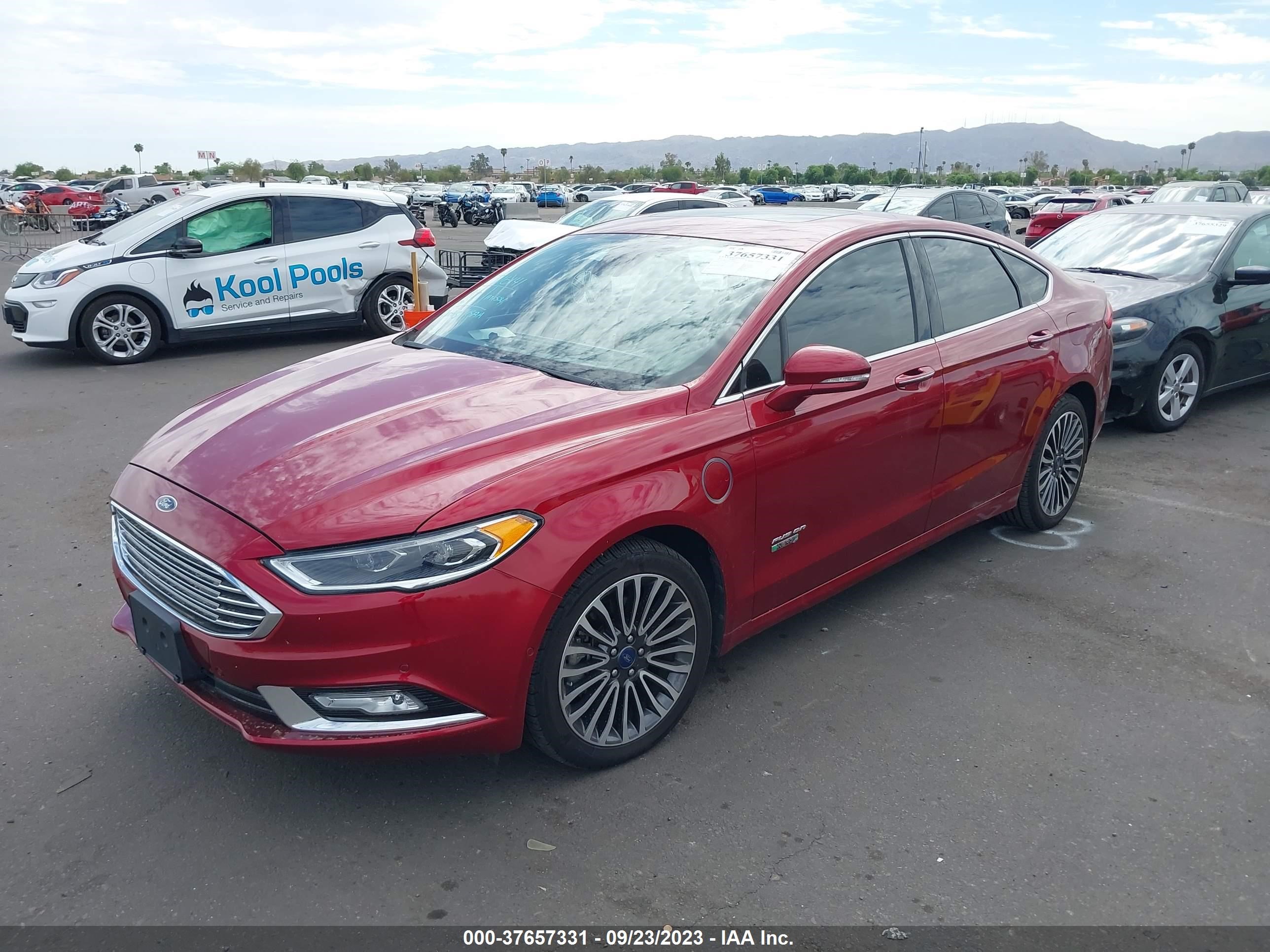 Photo 1 VIN: 3FA6P0SU4HR350609 - FORD FUSION 