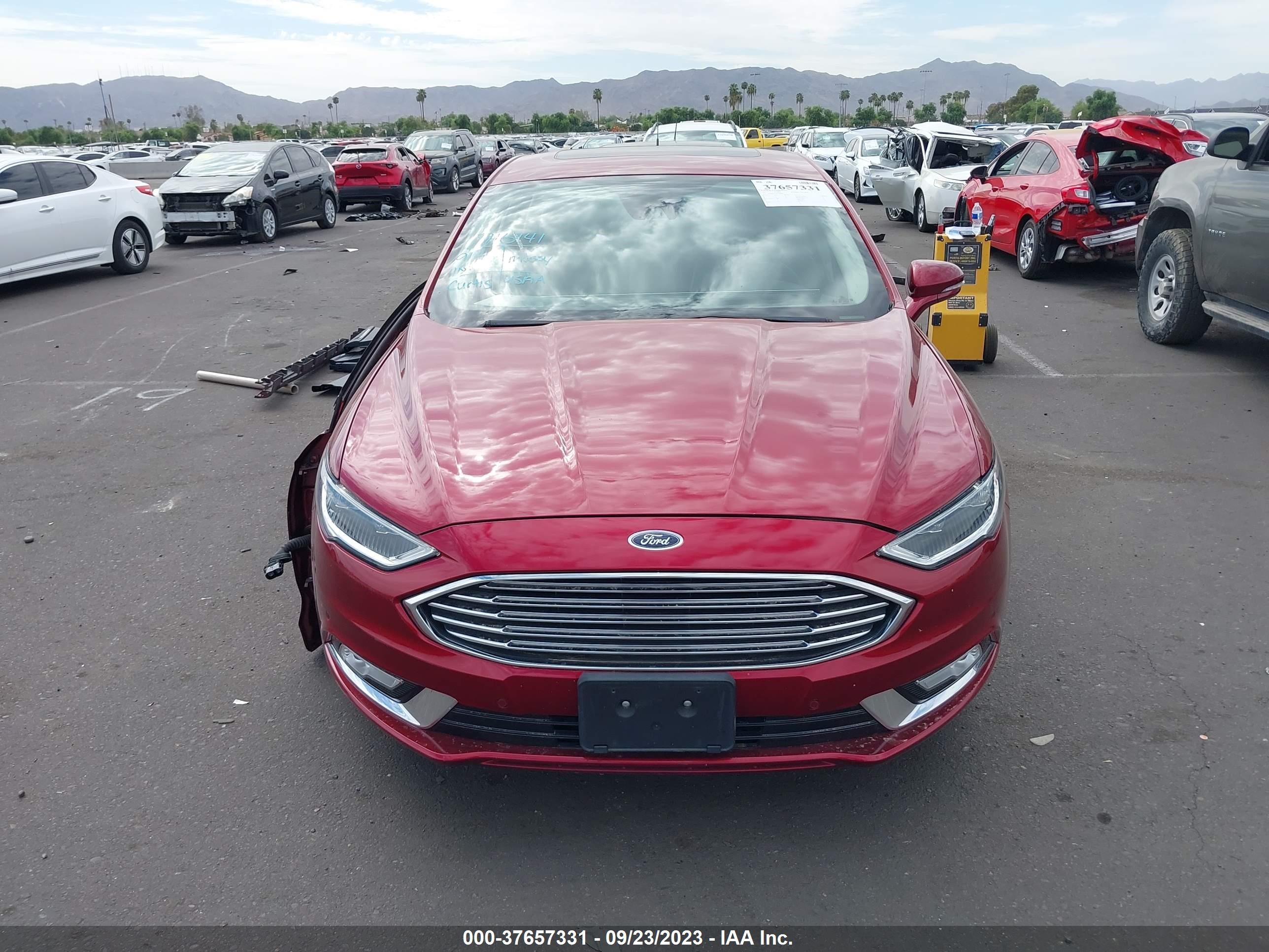 Photo 11 VIN: 3FA6P0SU4HR350609 - FORD FUSION 