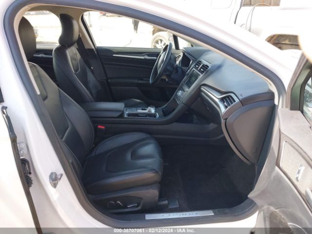 Photo 4 VIN: 3FA6P0SU4HR376868 - FORD FUSION ENERGI 