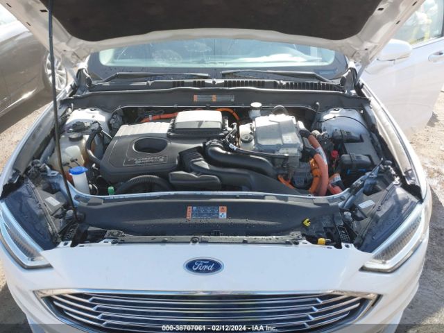 Photo 9 VIN: 3FA6P0SU4HR376868 - FORD FUSION ENERGI 