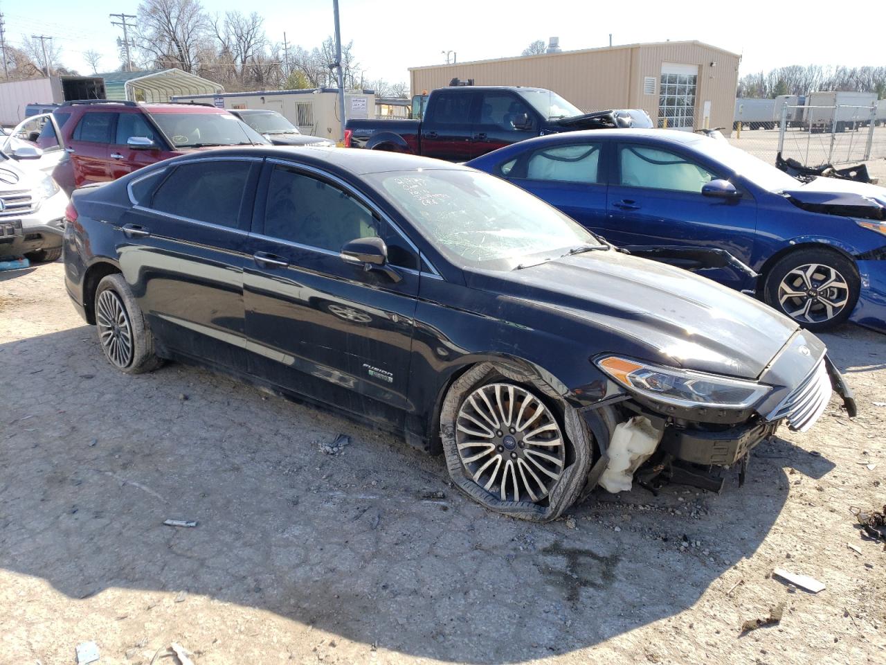 Photo 3 VIN: 3FA6P0SU4JR152876 - FORD FUSION 