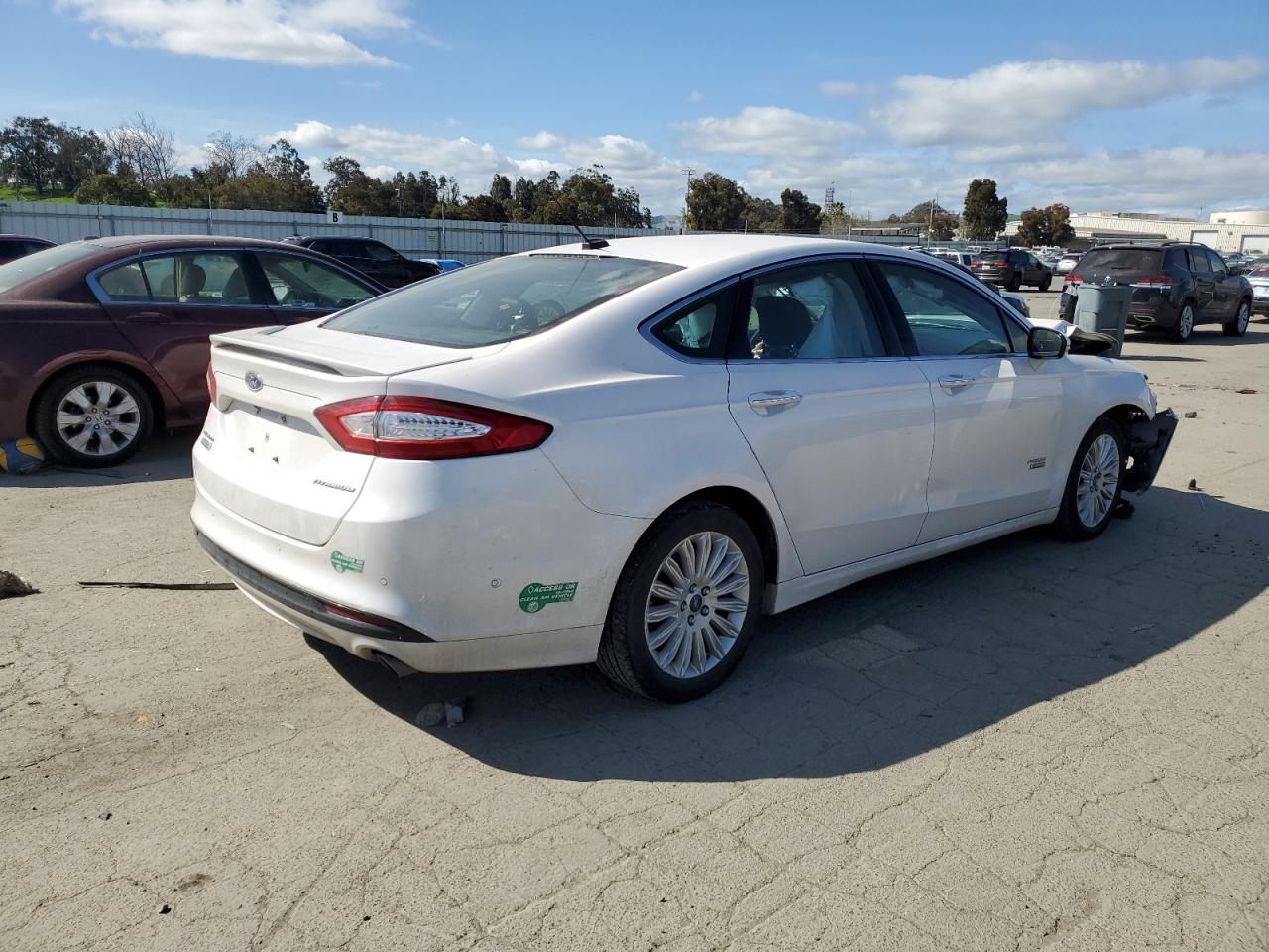 Photo 2 VIN: 3FA6P0SU5ER270232 - FORD FUSION 