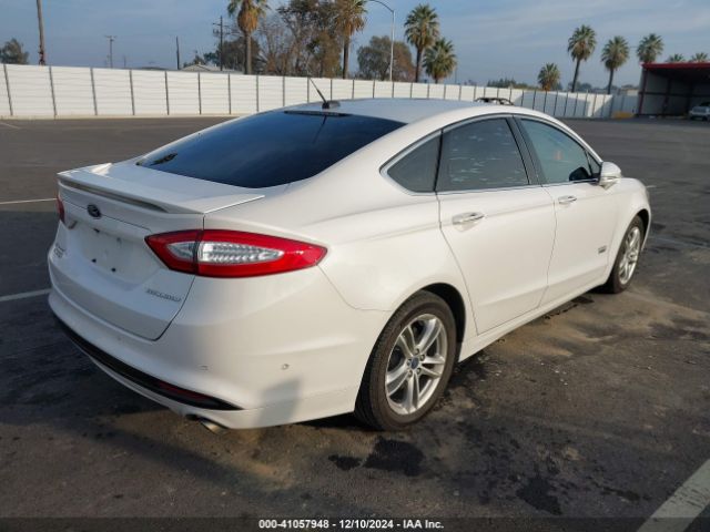 Photo 3 VIN: 3FA6P0SU5GR106840 - FORD FUSION 