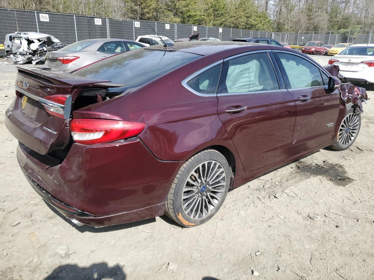 Photo 2 VIN: 3FA6P0SU5HR268565 - FORD FUSION 