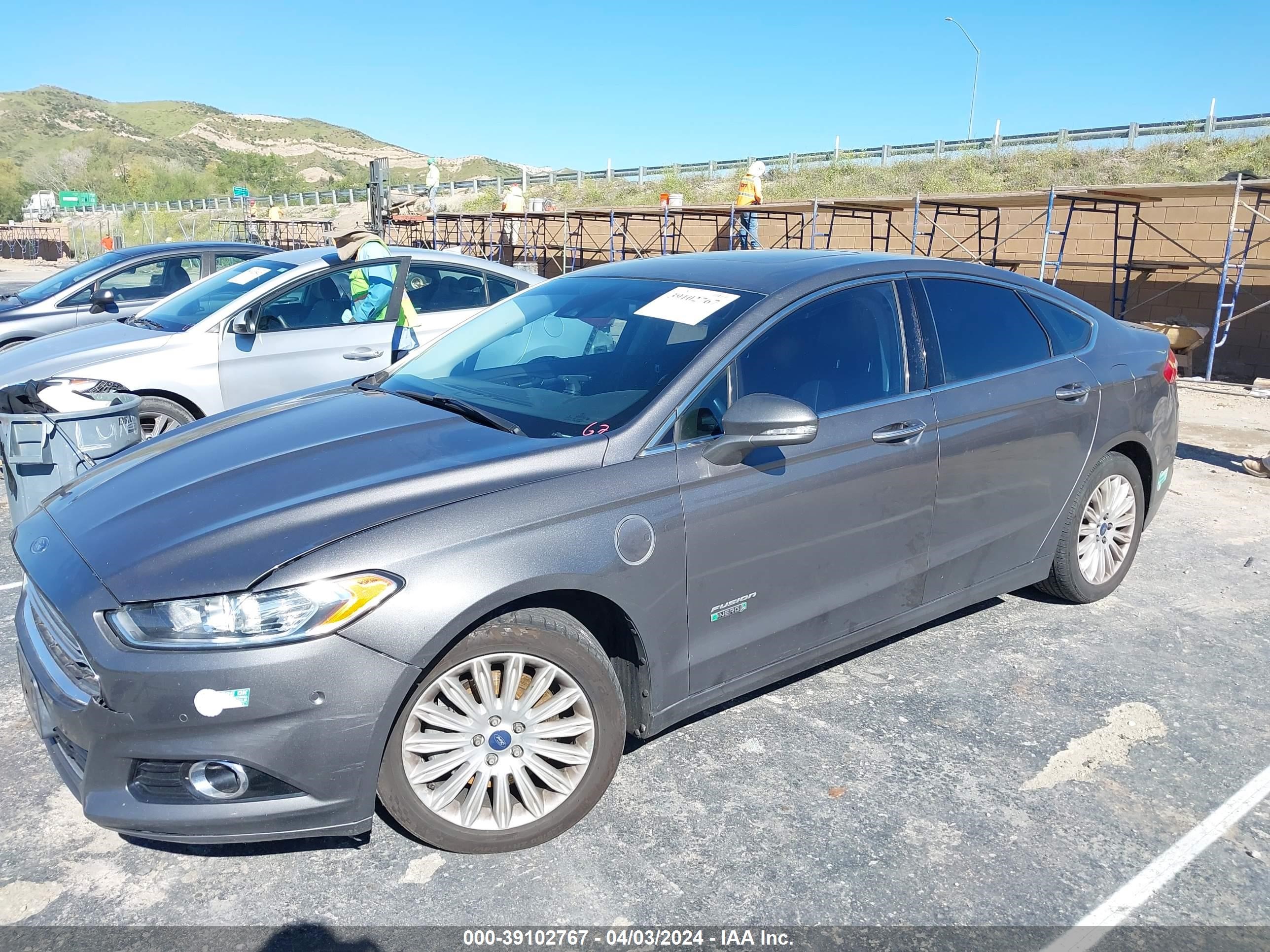 Photo 1 VIN: 3FA6P0SU6DR325012 - FORD FUSION 