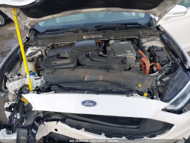 Photo 9 VIN: 3FA6P0SU6HR239026 - FORD FUSION ENERGI 