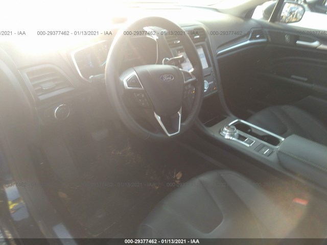 Photo 4 VIN: 3FA6P0SU6KR258408 - FORD FUSION ENERGI 