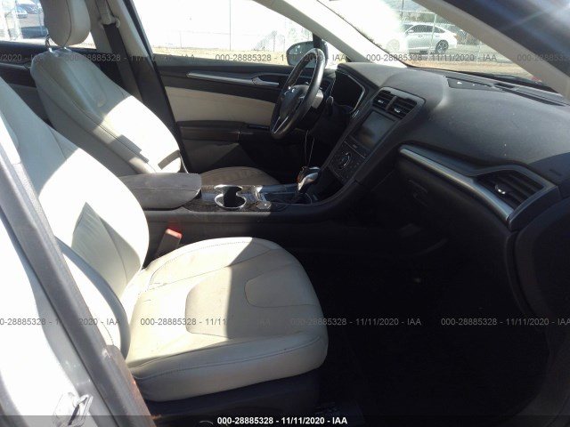 Photo 4 VIN: 3FA6P0SU7FR114761 - FORD FUSION 