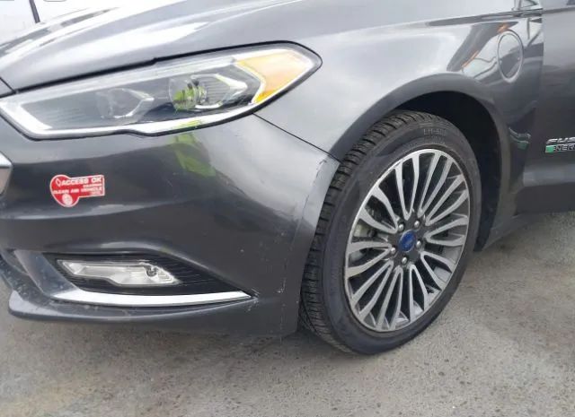 Photo 5 VIN: 3FA6P0SU7JR161751 - FORD FUSION 