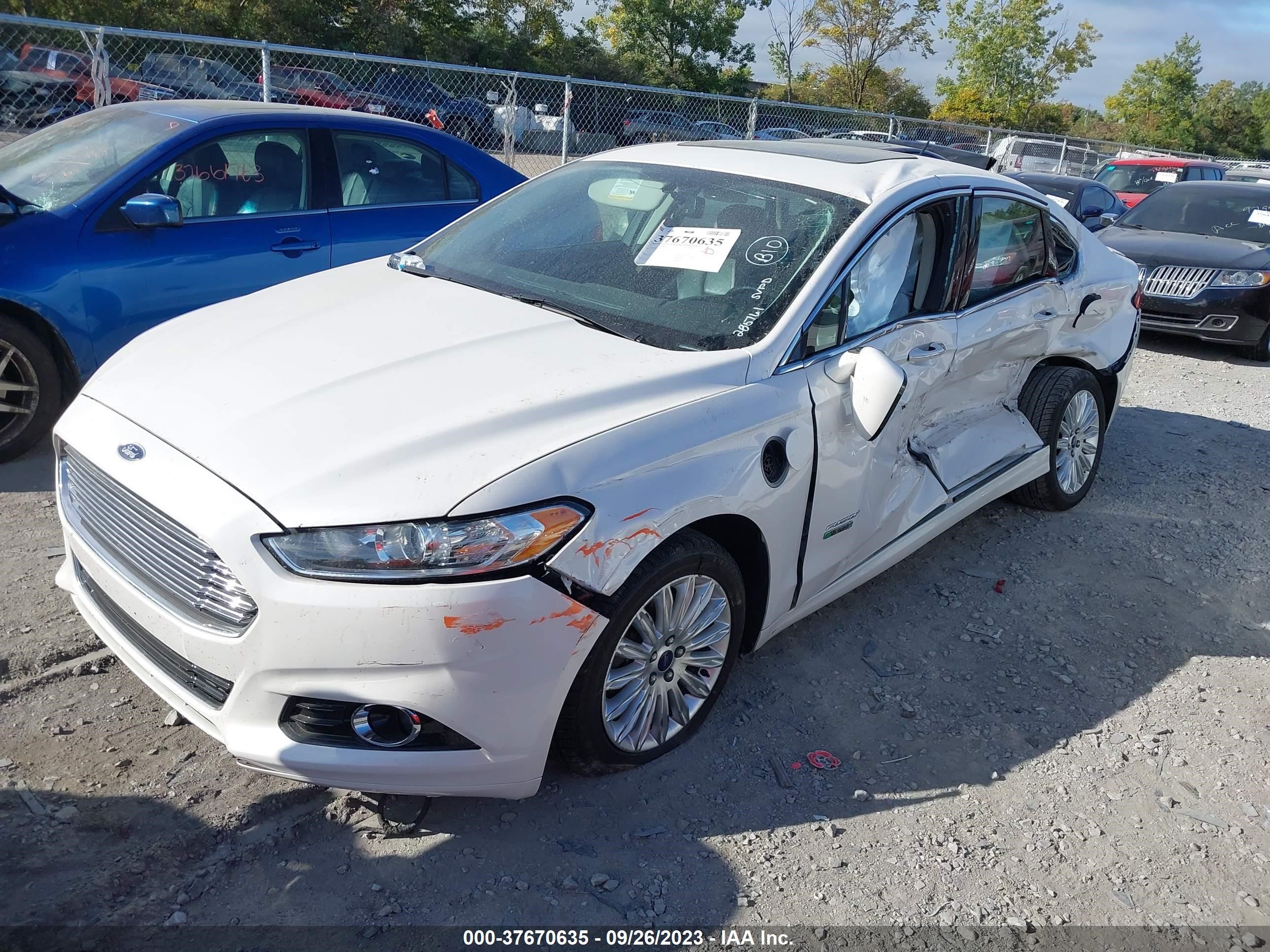 Photo 1 VIN: 3FA6P0SU8DR285161 - FORD FUSION 