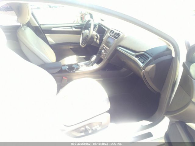 Photo 4 VIN: 3FA6P0SU8GR187428 - FORD FUSION ENERGI 