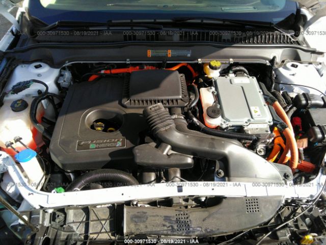 Photo 9 VIN: 3FA6P0SU8JR161760 - FORD FUSION ENERGI 