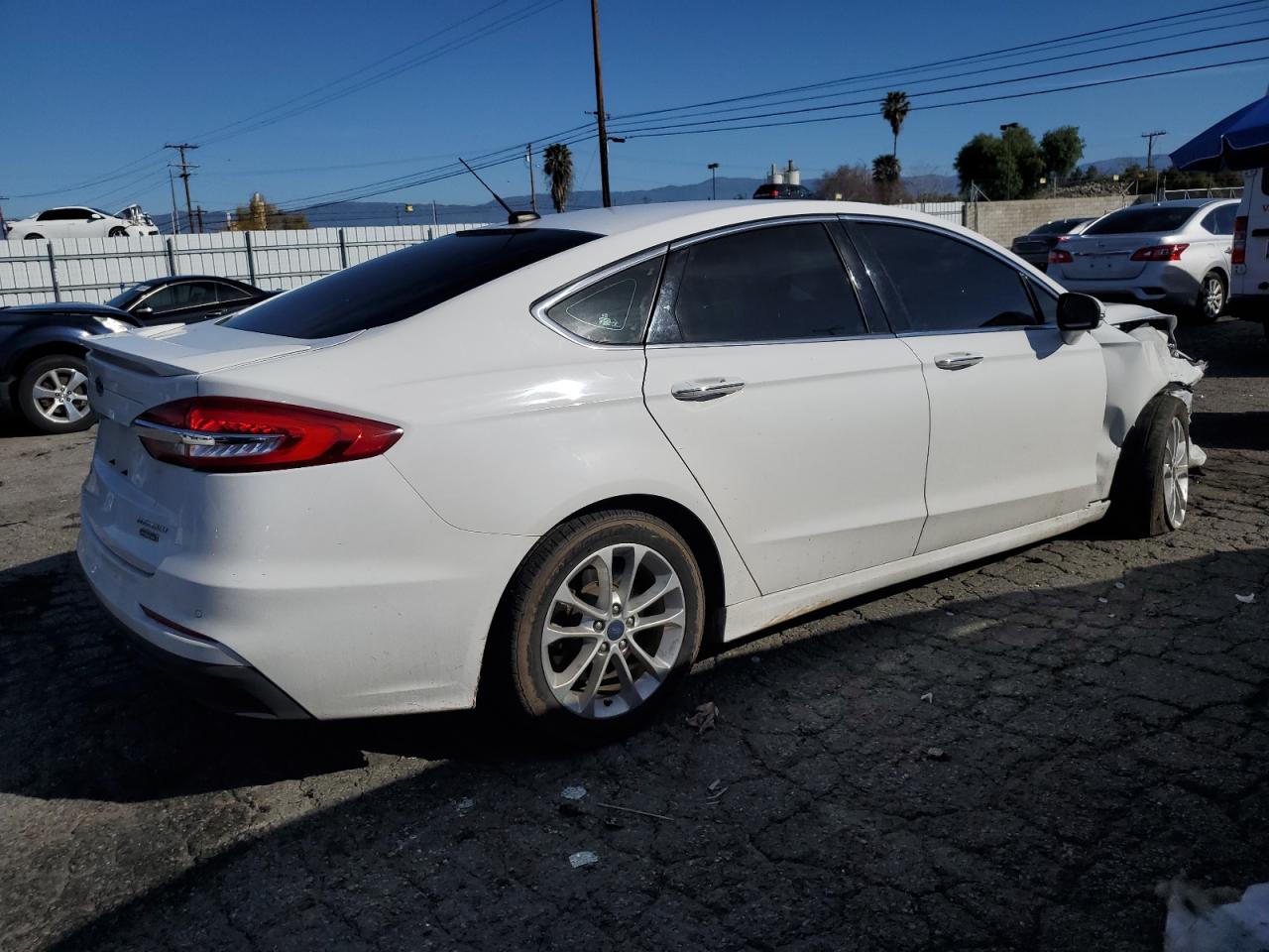 Photo 2 VIN: 3FA6P0SU9LR253978 - FORD FUSION 