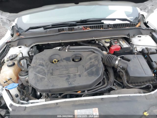 Photo 9 VIN: 3FA6P0T90FR296202 - FORD FUSION 