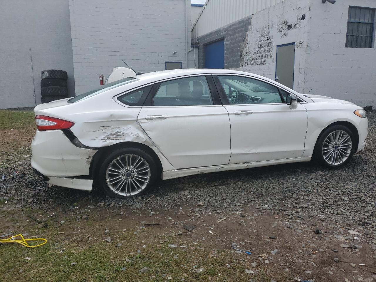 Photo 2 VIN: 3FA6P0T90GR167670 - FORD FUSION 