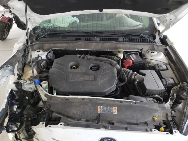 Photo 6 VIN: 3FA6P0T90HR143399 - FORD FUSION SE 