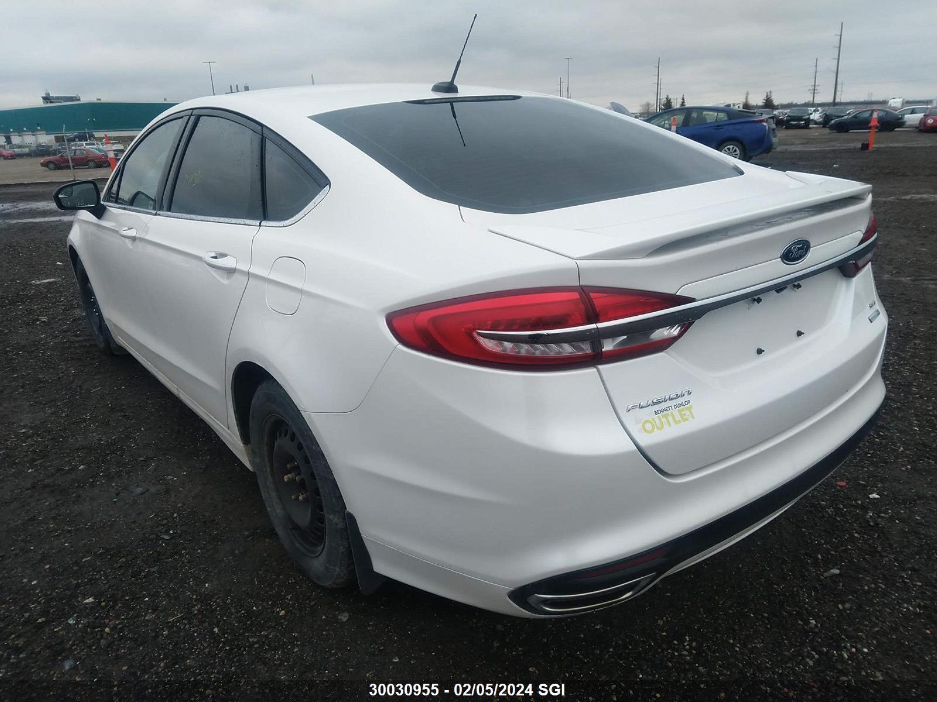 Photo 2 VIN: 3FA6P0T90HR288572 - FORD FUSION 