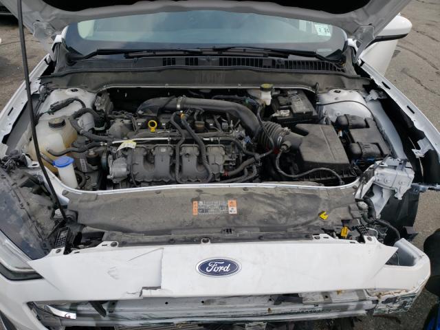 Photo 6 VIN: 3FA6P0T90LR190747 - FORD FUSION SE 