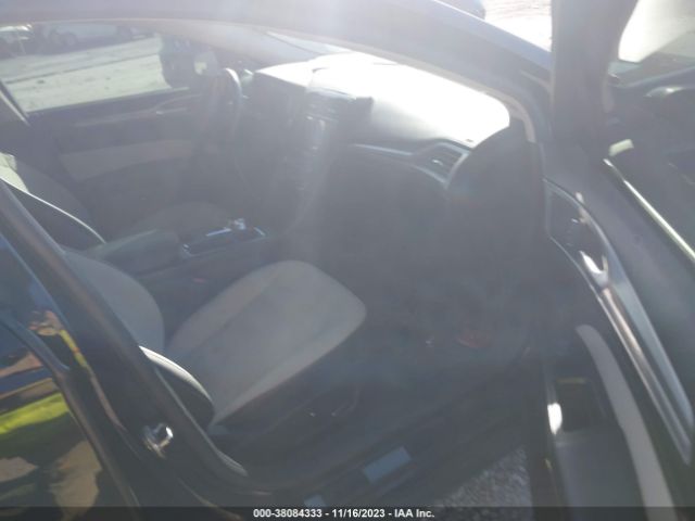 Photo 4 VIN: 3FA6P0T91KR111357 - FORD FUSION 