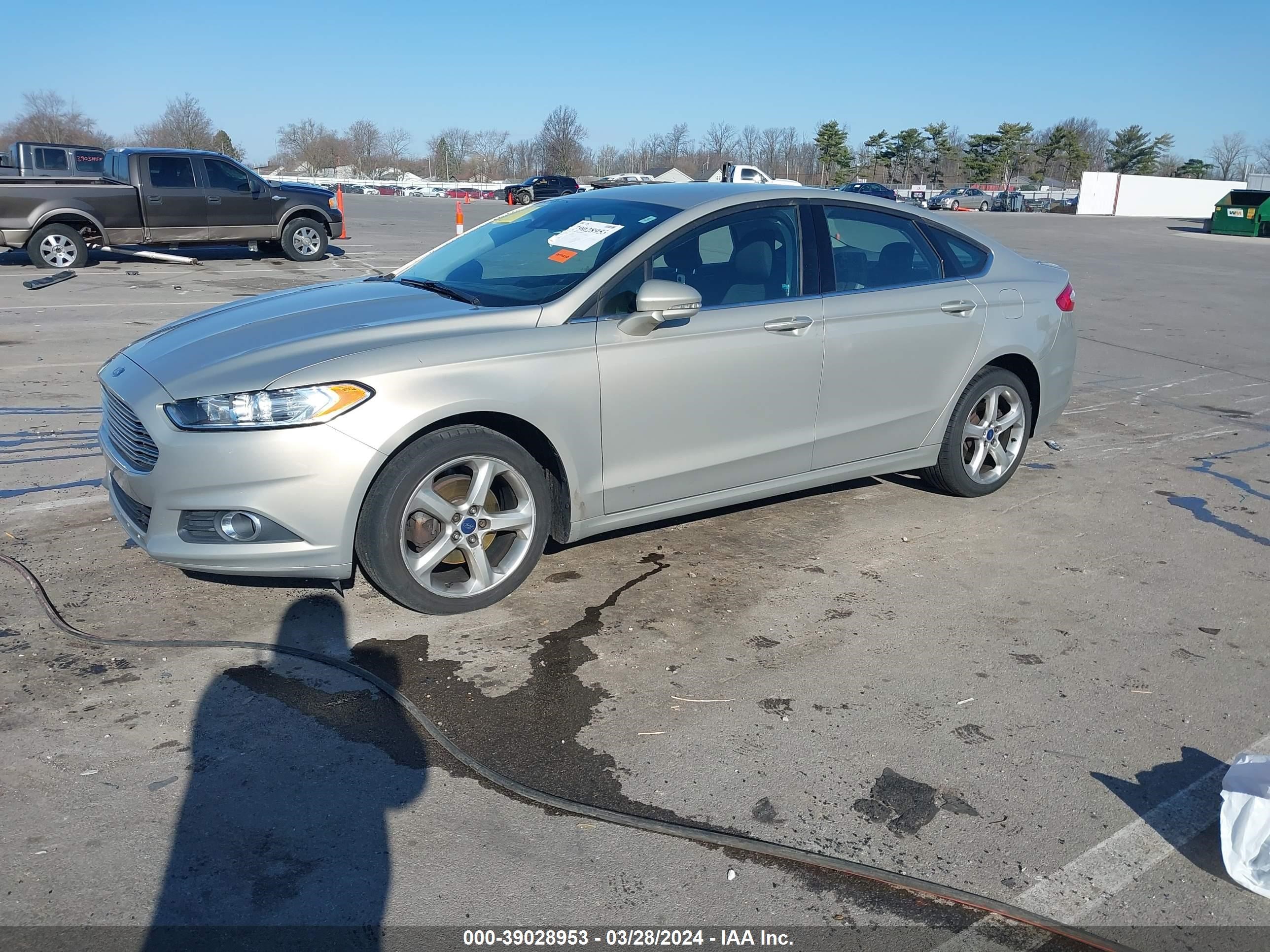 Photo 1 VIN: 3FA6P0T92GR200359 - FORD FUSION 