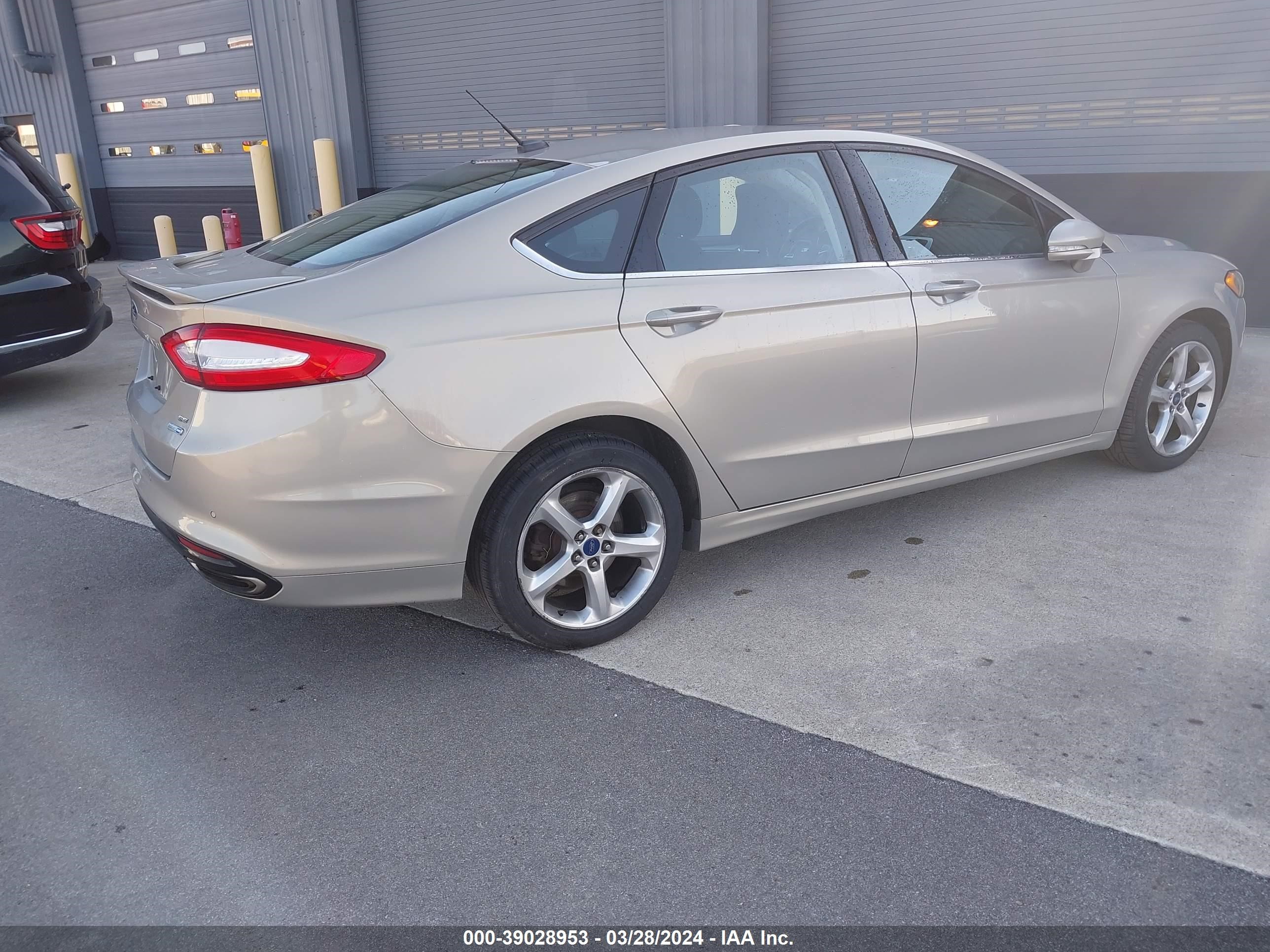 Photo 3 VIN: 3FA6P0T92GR200359 - FORD FUSION 