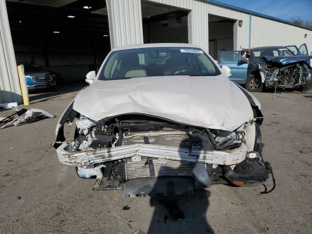 Photo 4 VIN: 3FA6P0T93JR135772 - FORD FUSION SE 