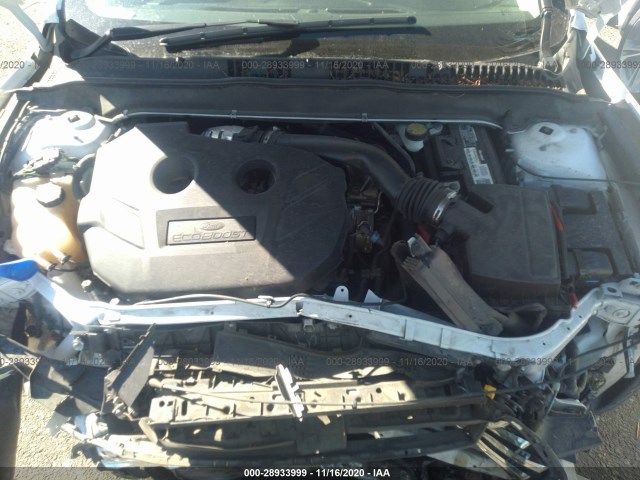 Photo 9 VIN: 3FA6P0T95GR240547 - FORD FUSION 