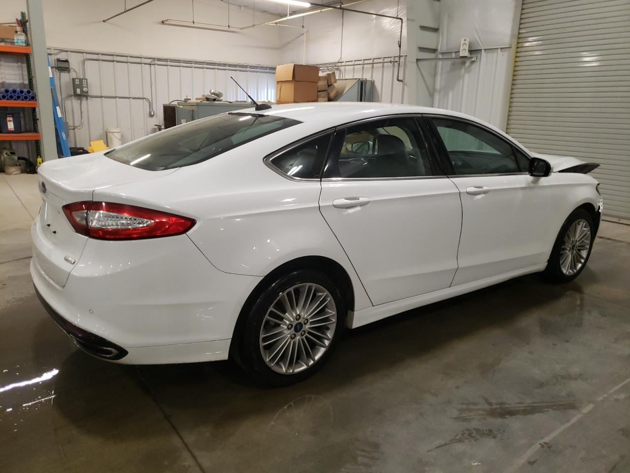 Photo 2 VIN: 3FA6P0T95GR383773 - FORD FUSION 