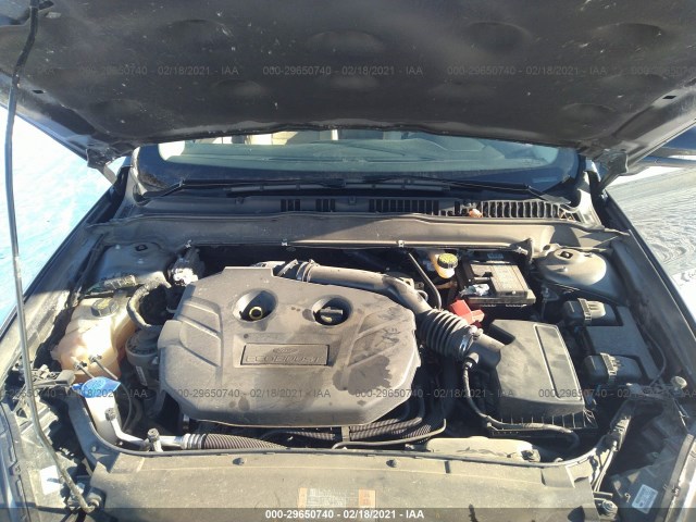 Photo 9 VIN: 3FA6P0T97GR240680 - FORD FUSION 