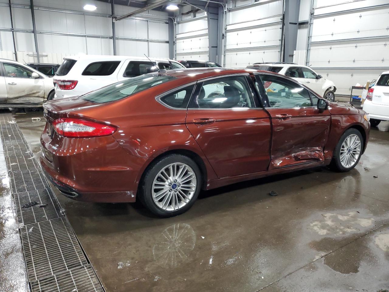 Photo 2 VIN: 3FA6P0T98GR304127 - FORD FUSION 