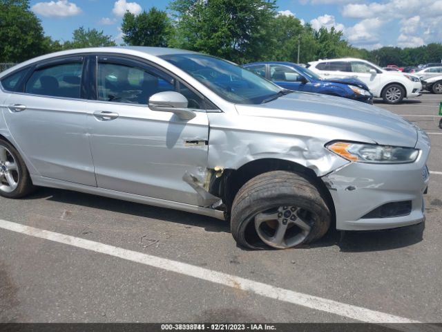 Photo 5 VIN: 3FA6P0T98GR307609 - FORD FUSION 