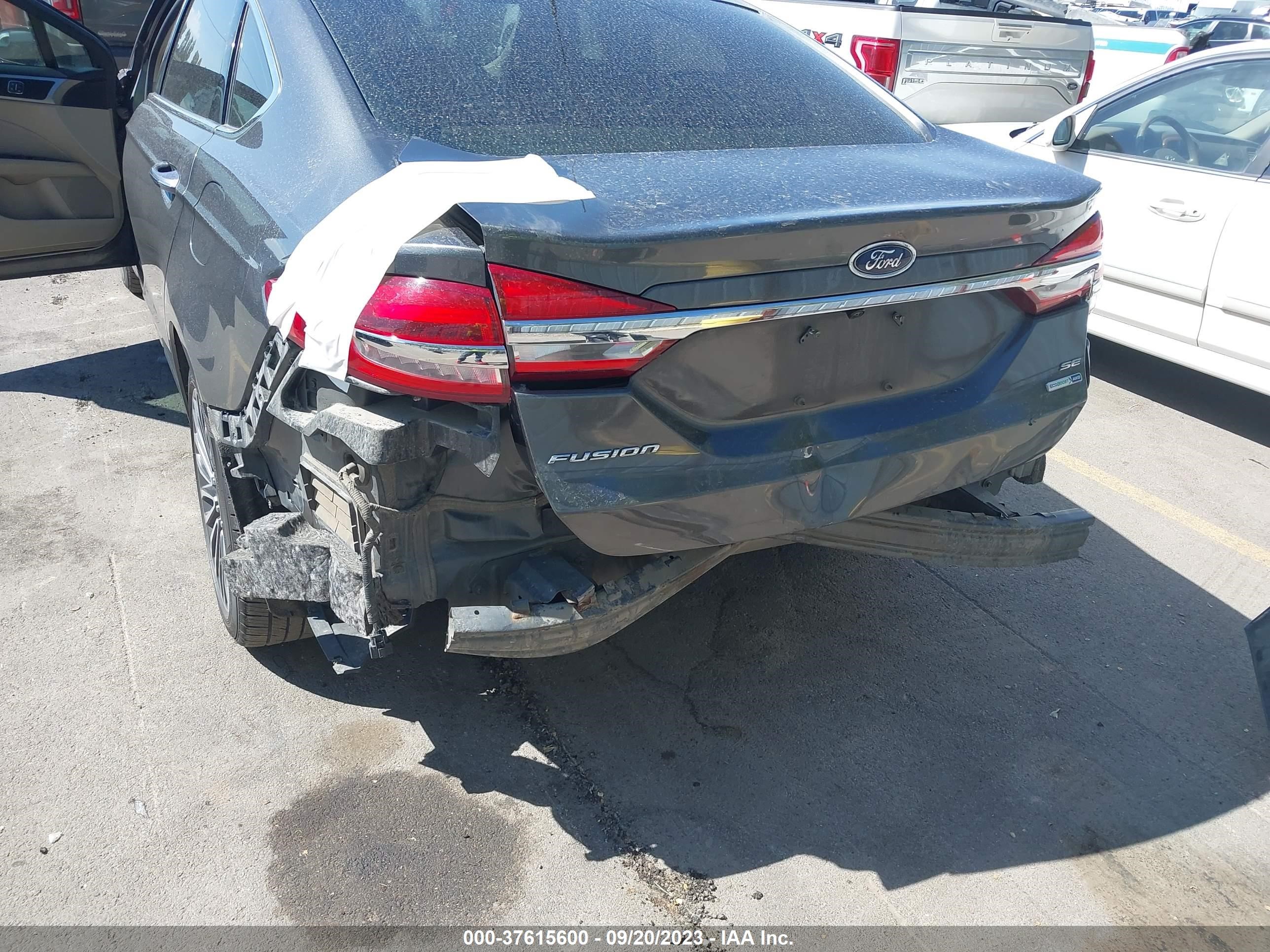 Photo 5 VIN: 3FA6P0T98HR358707 - FORD FUSION 