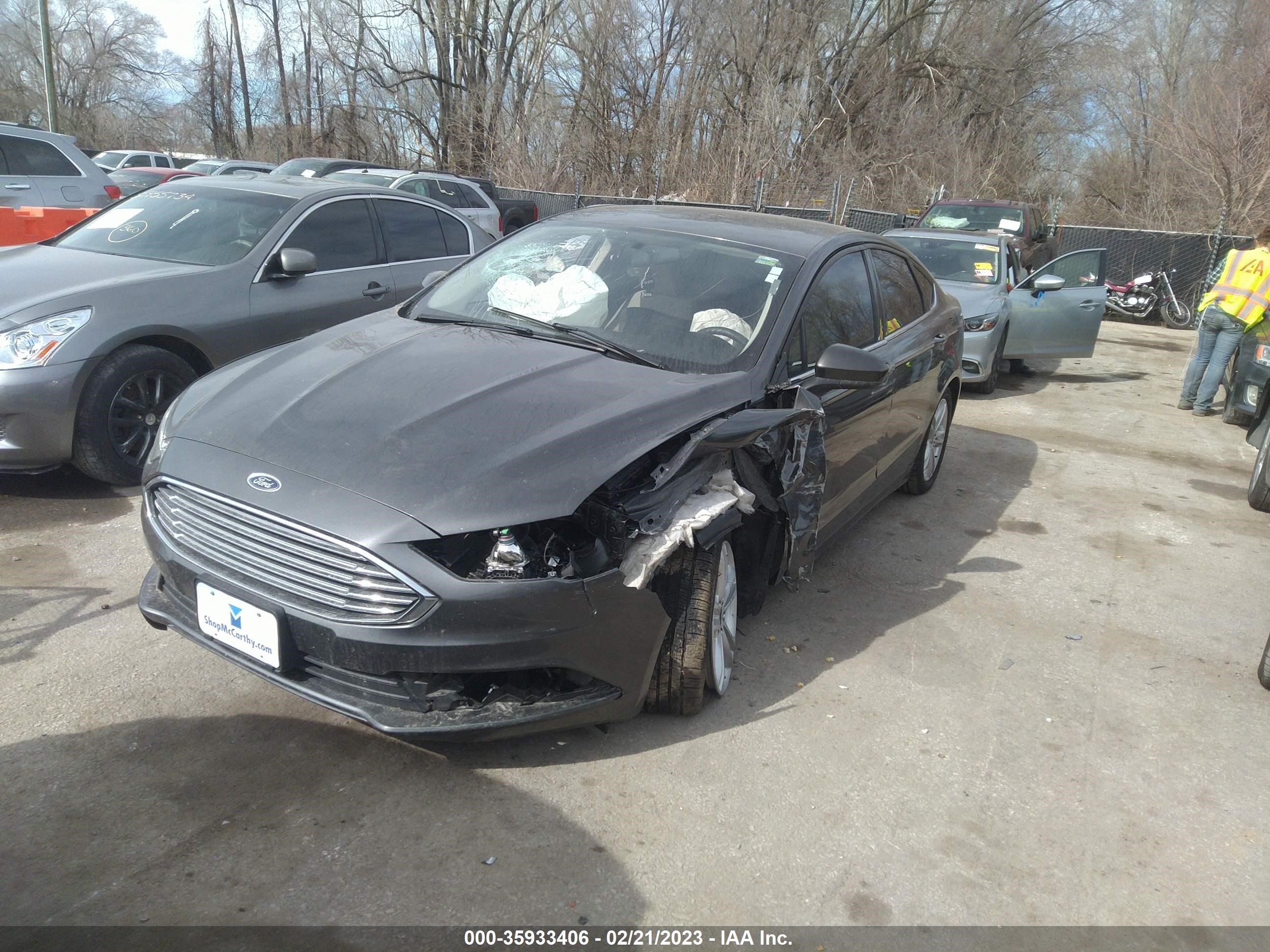 Photo 1 VIN: 3FA6P0UU2JR122529 - FORD FUSION 