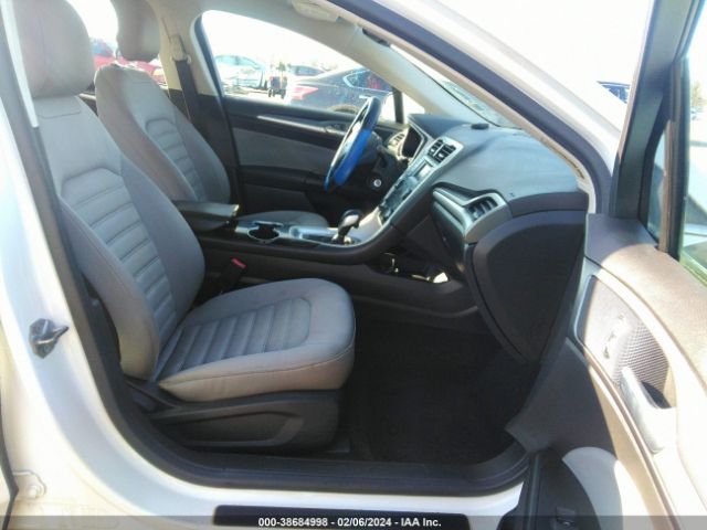 Photo 4 VIN: 3FA6P0UU3ER382539 - FORD FUSION HYBRID 