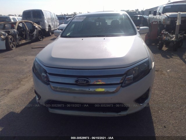 Photo 5 VIN: 3FADP0L30AR223987 - FORD FUSION 