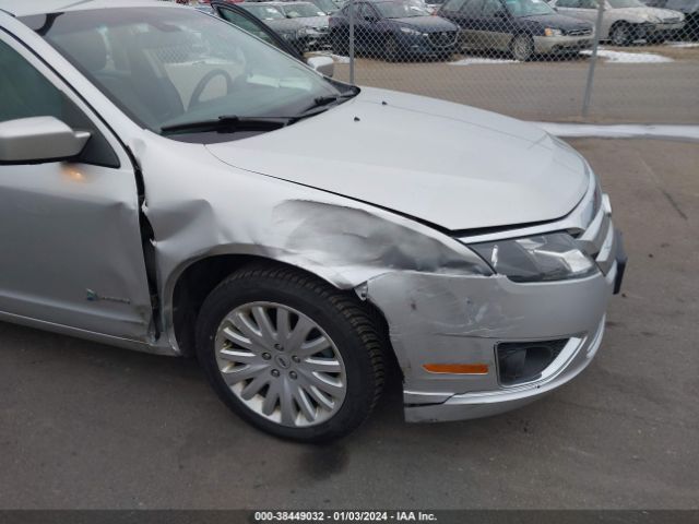 Photo 5 VIN: 3FADP0L30CR243482 - FORD FUSION 