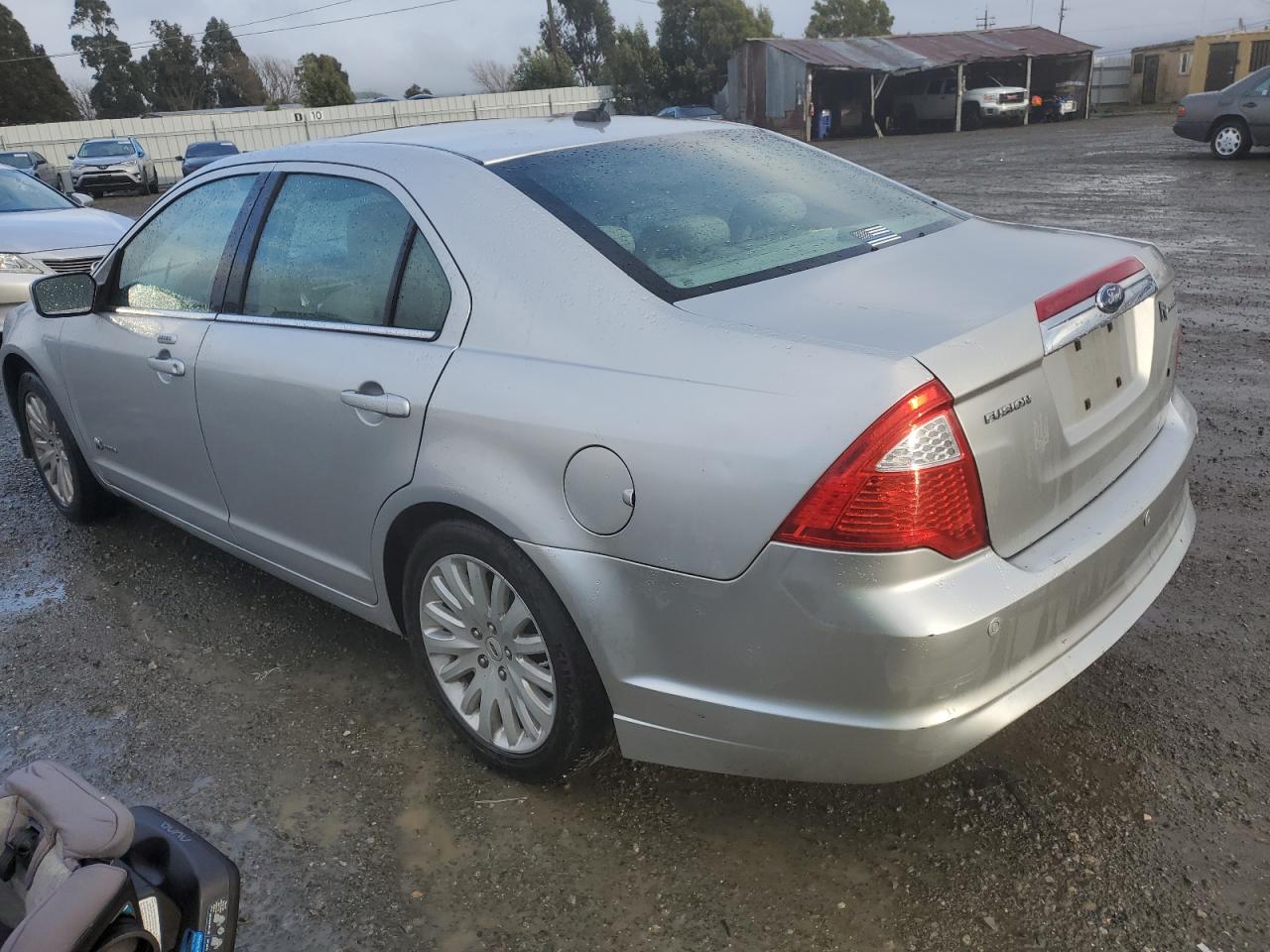 Photo 1 VIN: 3FADP0L31AR256710 - FORD FUSION 