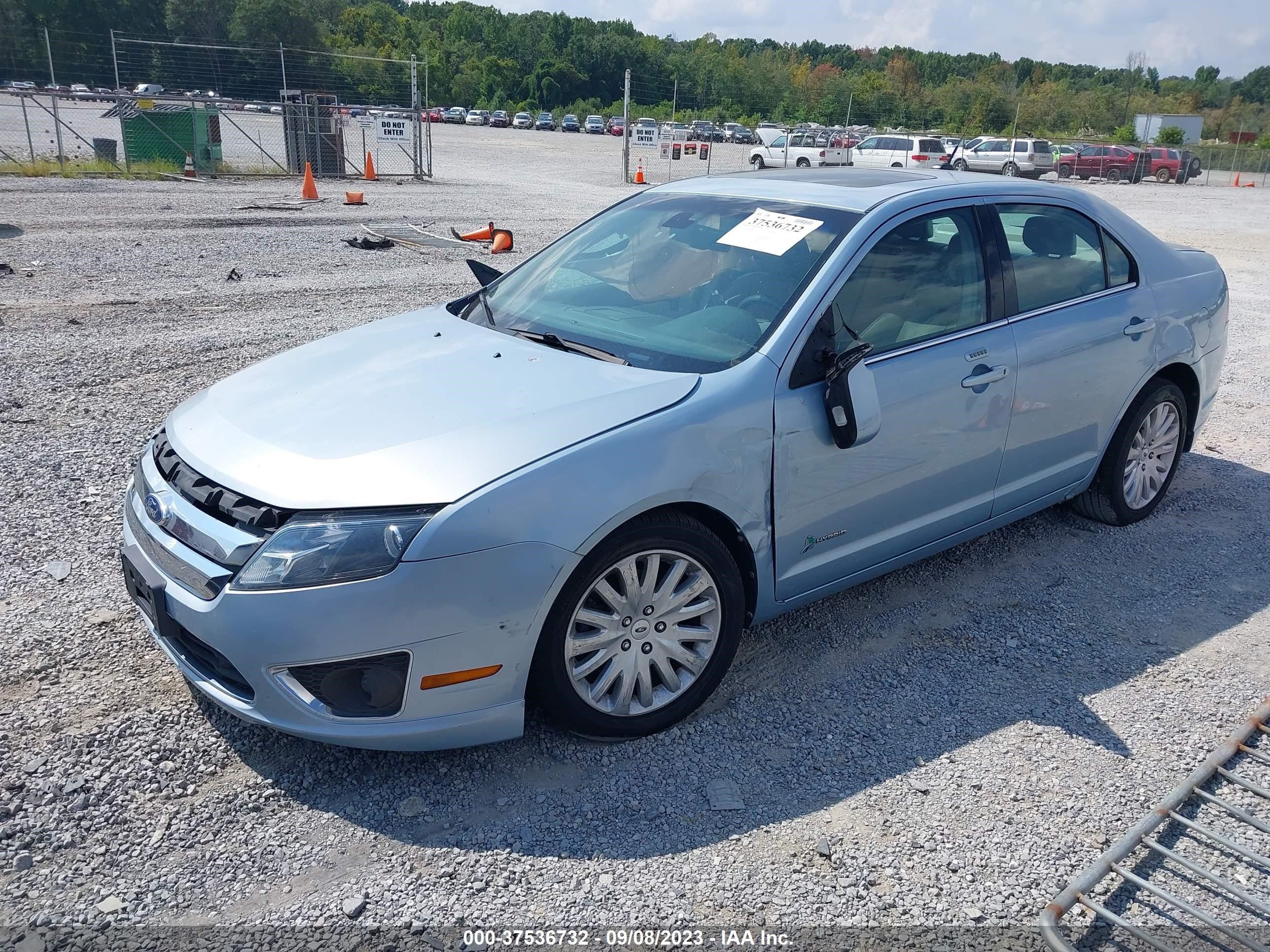 Photo 1 VIN: 3FADP0L32BR300683 - FORD FUSION 