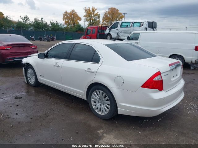 Photo 2 VIN: 3FADP0L33AR170623 - FORD FUSION 