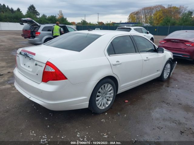 Photo 3 VIN: 3FADP0L33AR170623 - FORD FUSION 