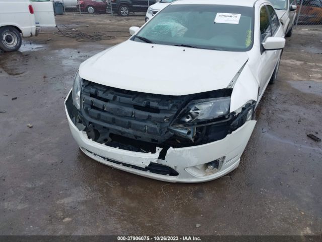 Photo 5 VIN: 3FADP0L33AR170623 - FORD FUSION 