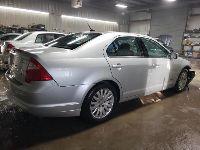 Photo 2 VIN: 3FADP0L33AR342620 - FORD FUSION 