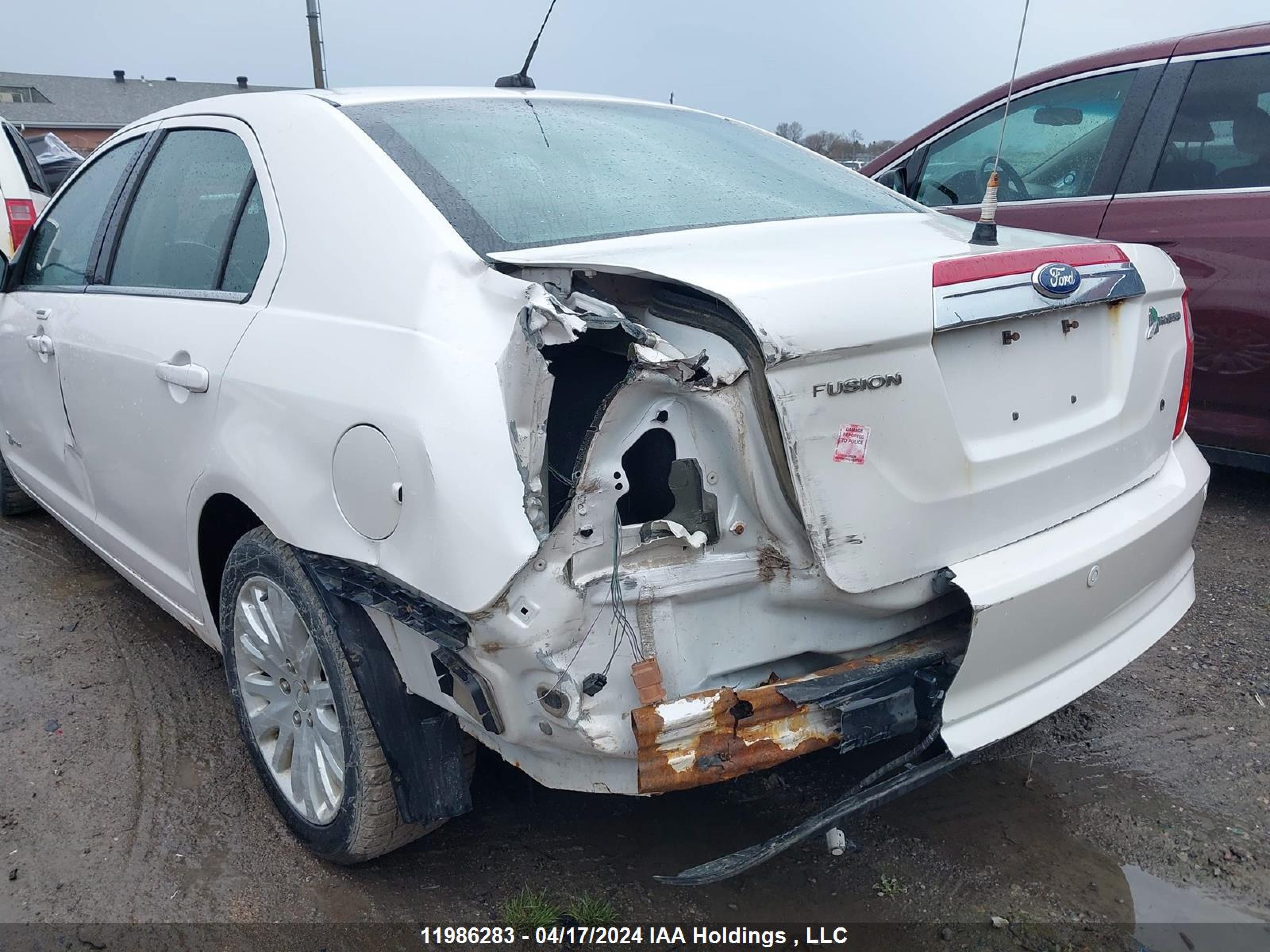 Photo 5 VIN: 3FADP0L33BR248352 - FORD FUSION 