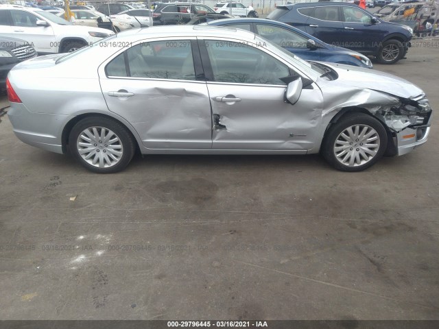 Photo 5 VIN: 3FADP0L34AR294237 - FORD FUSION 