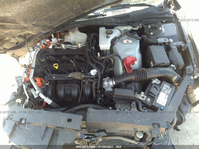 Photo 9 VIN: 3FADP0L34AR388893 - FORD FUSION 