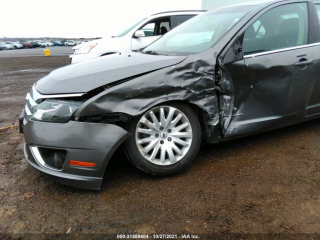 Photo 5 VIN: 3FADP0L34BR135137 - FORD FUSION 