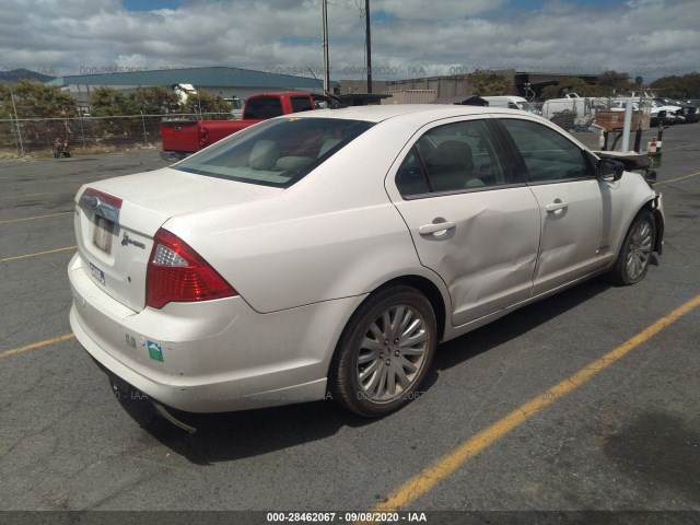 Photo 3 VIN: 3FADP0L34BR191126 - FORD FUSION 